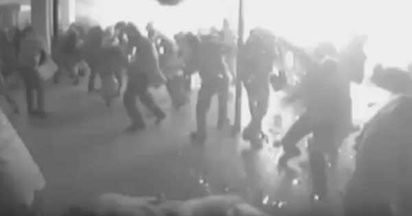 Le Monde: La metroul din Bruxelles au fost doi atacatori! Teroriștii apar pe camerele de supraveghere (VIDEO)