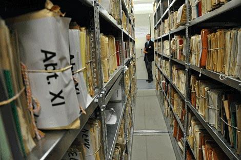 25 de ani de la desecretizarea arhivelor securității est-germane STASI