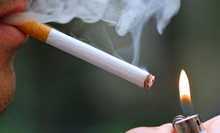 Bilanţul anti-fumat: 1.043 de avertismente şi 795 amenzi