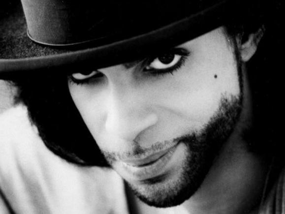 Ultimele zile din viața lui Prince. Cumnatul artistului face dezvăluiri cutremurătoare (VIDEO)