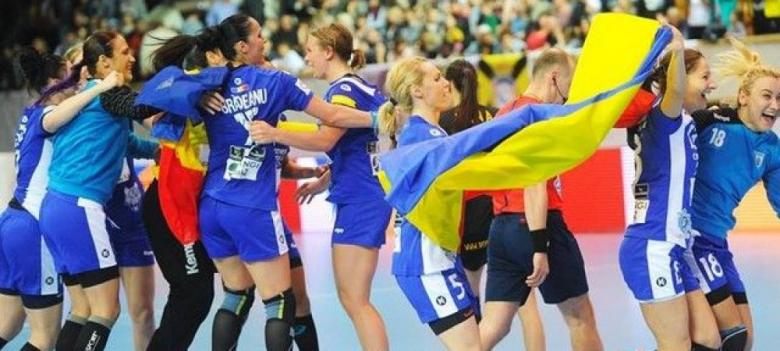 Dumnezeu binecuvântează România. La handbal feminin