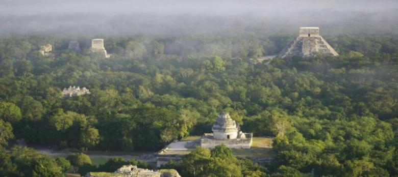 Un băiat de 15 ani a descoperit un vechi oraş mayaş în jungla mexicană