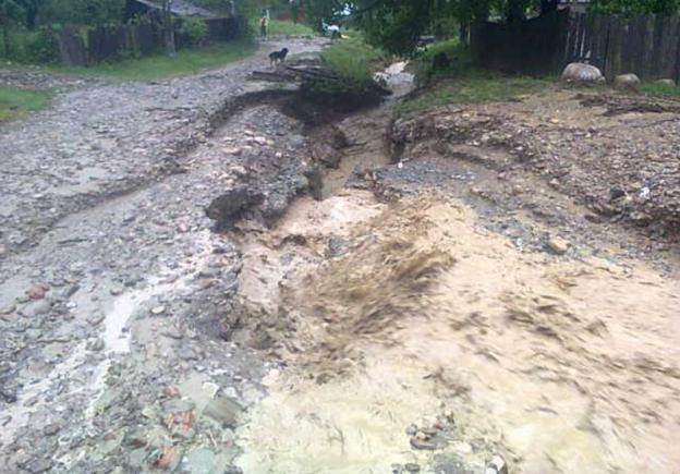 Alertă de inundații în 16 bazine hidrografice. HARTA ZONELOR AFECTATE