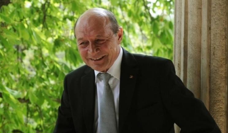 Traian Băsescu și omuleții verzi