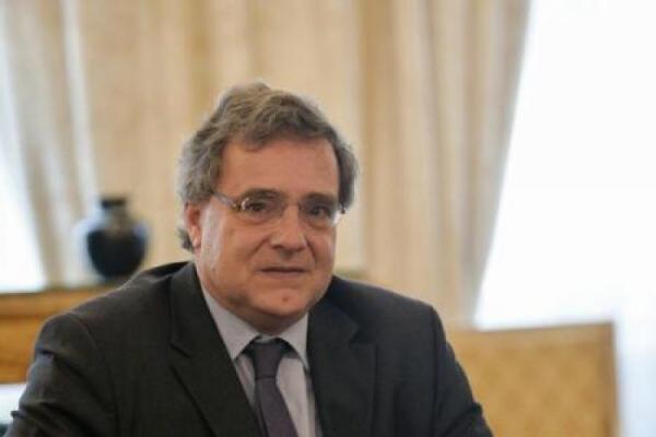  François Saint-Paul, Ambasadorul Franței în România, mulțumește românilor care își exprimă condoleanțe