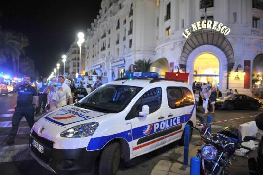 Situaţie specială în Franţa. Avertizarea MAE român Situaţie specială în Franţa. Avertizarea MAE român