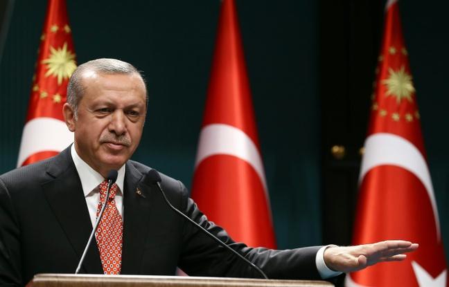 „Sultanul” Erdogan îşi ia revanşa. Ce măsuri ia preşedintele turc după eşecul loviturii de stat