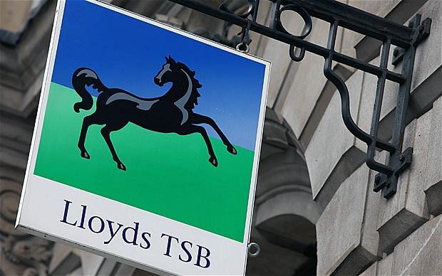 Efectul Brexit: Lloyds închide 200 de sucursale şi concediază 3000 de angajaţi