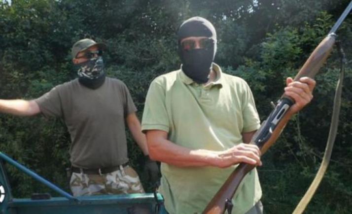 Trei dintre românii care apar în reportajul traficanţilor de arme, URMĂRIŢI PENAL. Ce au mai decis procurorii DIICOT