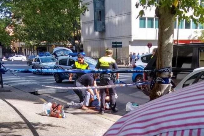 Incident armat în Spania. Un individ a deschis focul lângă un centru comercial din Zaragoza