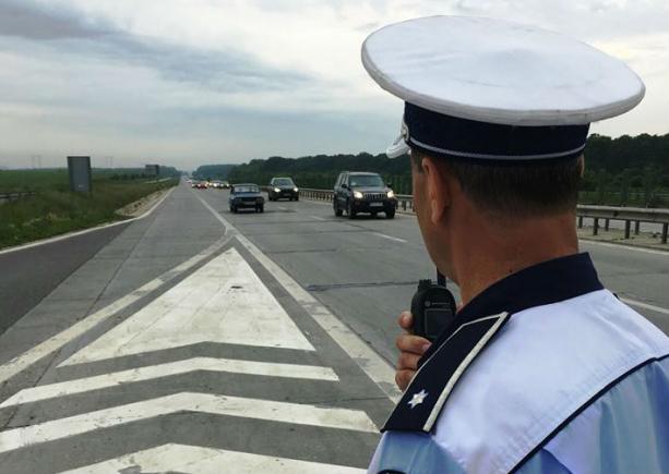 Cum circulă românii pe Autostrada Soarelui, polițiștii au video! 