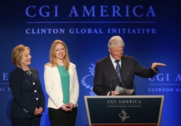  The New York Times ia la puricat activitatea Fundației Bill, Hillary and Chelsea Clinton