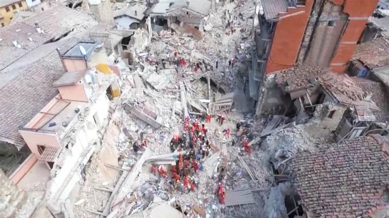 IMAGINI DRAMATICE după cutremurul din Italia. O dronă surprinde DEZASTRUL din Amatrice (VIDEO)