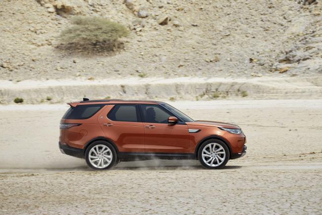 Noul Land Rover Discovery s-a lansat la Paris. Cu ce vine nou?
