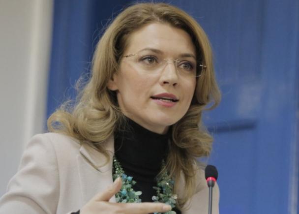 Alina Gorghiu, validată în funcţia de preşedinte al PNL