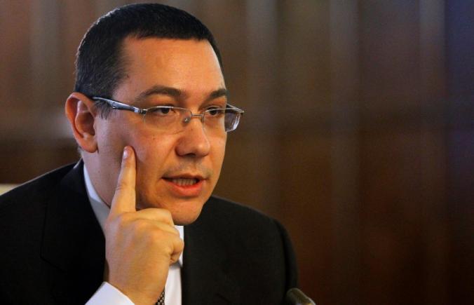 Victor Ponta, atac la ministrul Educaţiei: Tovarăşul Negulescu a mai executat doi 