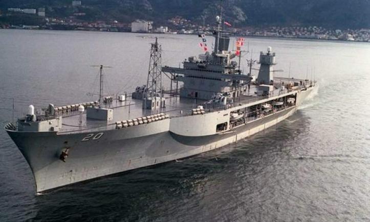 Nava comandant a Flotei a VI-a americane a intrat în Marea Neagră