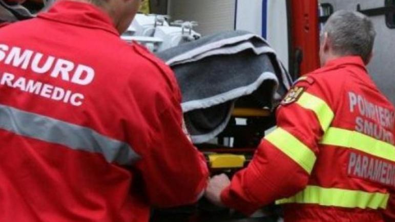 Accident grav pe Bd. Iuliu Maniu: O ambulanță s-a ciocnit cu un autoturism, la Pasajul Lujerului