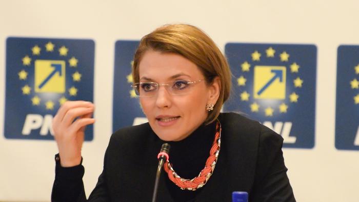 Alina Gorghiu a demisionat de la şefia PNL