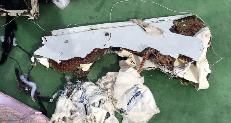 URME DE EXPLOZIBILI pe cadavrele recuperate din epava avionului MS 804, prăbușit în Mediterana