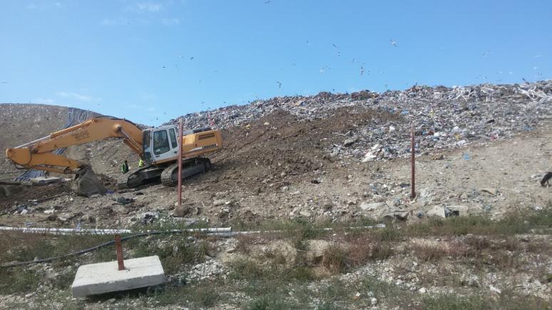 Scandal pe gunoiul din Sectorul 1: De ce nu au fost primite maşinile Romprest la groapa Iridex