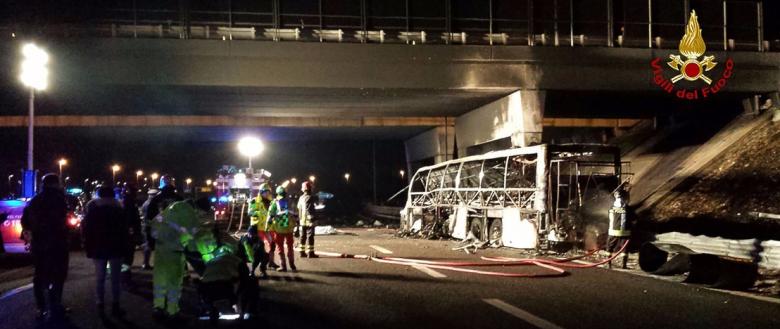 Dramă la Verona. 16 morți, în accidentul unui autocar care transporta adolescenți din Ungaria (VIDEO)