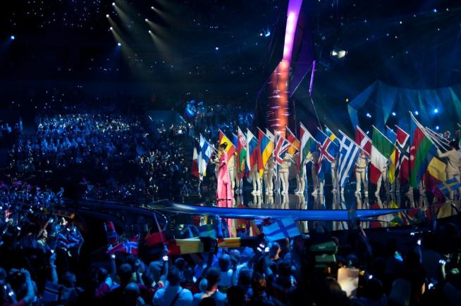 Cine ar putea reprezenta România la Eurovision 2017? 80 de piese inscrise!