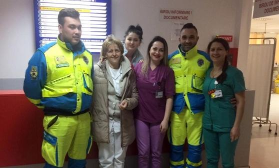 Visul unei paciente, de a muri în țară, înconjurată de cei dragi, împlinit de niște italieni cu suflet mare!