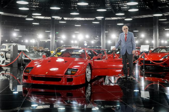 Țiriac Collection. Un Ferrari F40 din 1989, cea mai noua “jucărie” din “garajul” lui Ion Ţiriac (Galerie Foto)