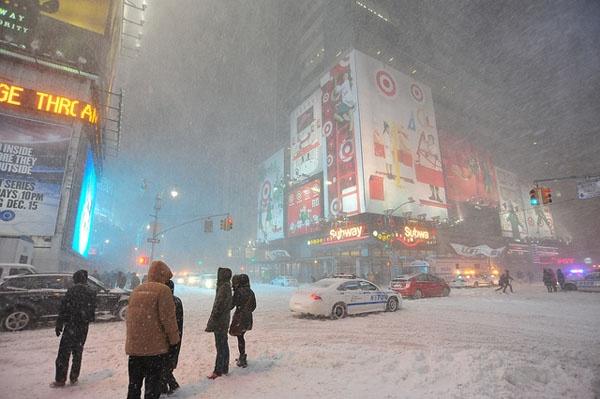 Stare de urgență în New York: Furtuna de zăpadă Stella (LIVE VIDEO)