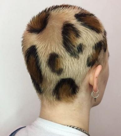 O nouă tendinţă: Colorarea părului „leopard”