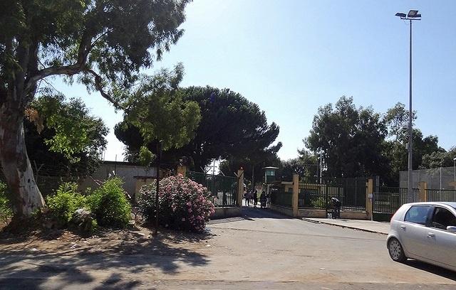 Un centru italian pentru refugiaţi, condus de mafioţi. Câţi bani le-au ajuns în buzunare prin înfometarea imigranţilor