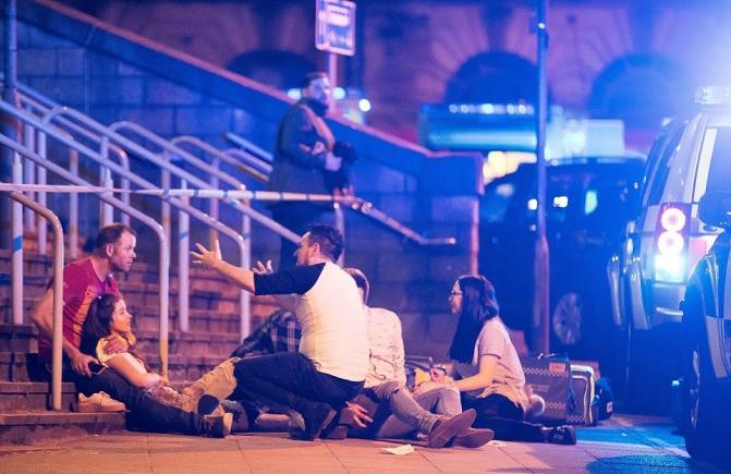 UPDATE. Atentatul de la Manchester, revendicat de ISIS. Oficialitățile au aflat Identitatea celui care a comis atacul. Un alt tânăr de 23 de ani, arestat