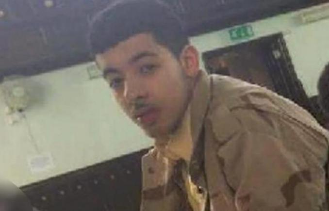 Teroristul și-ar fi sunat mama înainte să detoneze bomba în Manchester. Fratele său cunoștea planul atacului