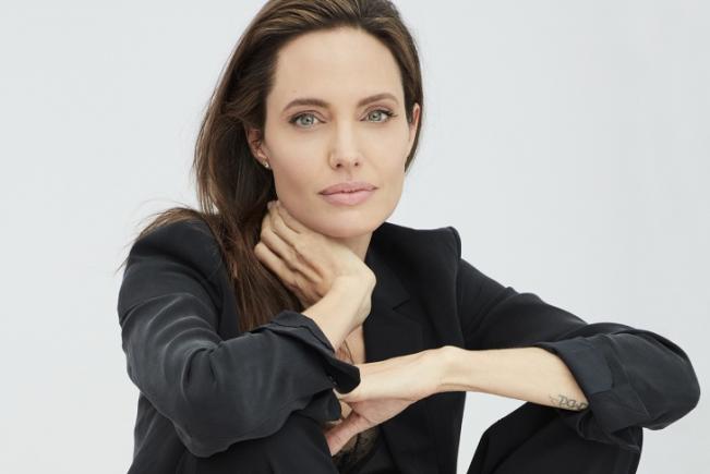 După o dublă mastectomie, Angelina Jolie speră ”să fie sănătoasă”, la vârsta de 50 de ani