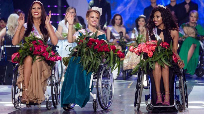 Poveşti emoţionante de la Miss World în scaun cu rotile