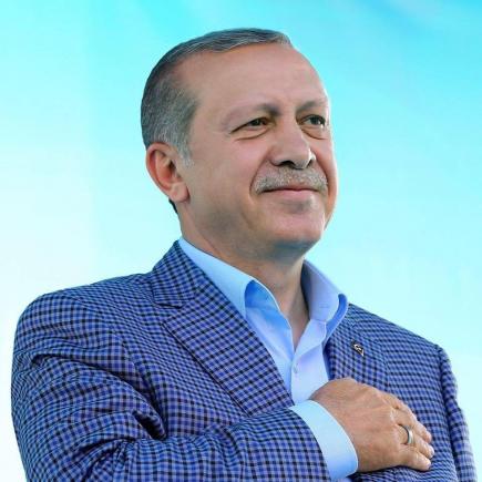 Decretele Sultanului Erdogan schimbă faţa Turciei