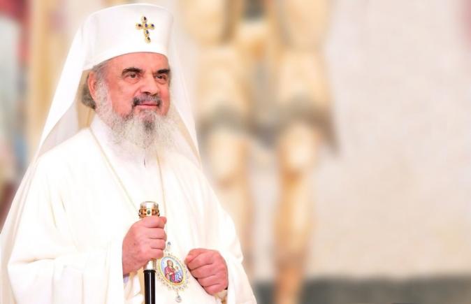 Patriarhul Daniel îndeamnă preoţii şi credincioșii să utilizeze cu discernământ şi cu măsură rețelele de socializare