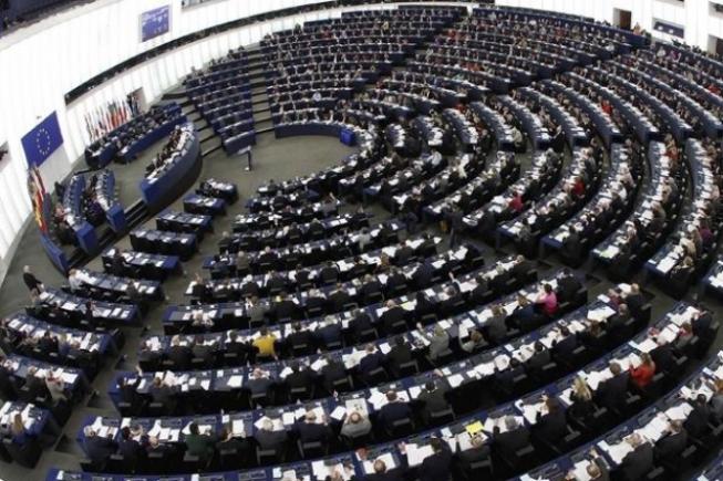 Peste jumătate dintre europarlamentari sunt membri noi, iar 40% sunt femei
