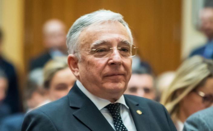 Isărescu este cel mai longeviv șef de bancă centrală din lume