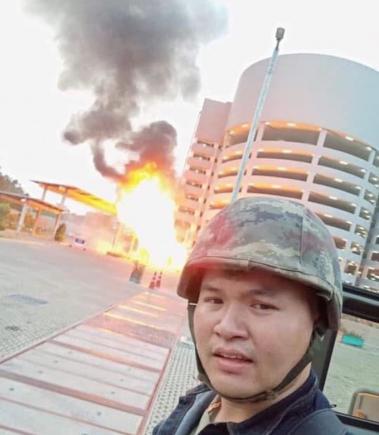 Un soldat a ucis în stânga şi în dreapta, într-un mall, apoi a început să facă selfie-uri