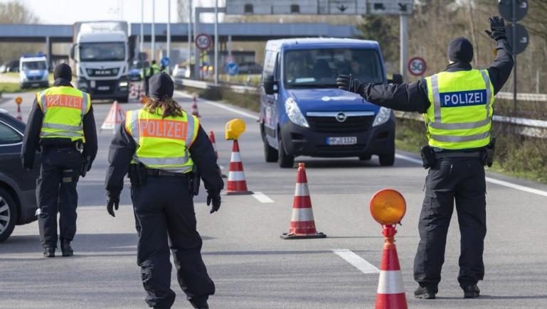 Germania își închide luni granițele cu Franța, Austria, Elveția (presă)
