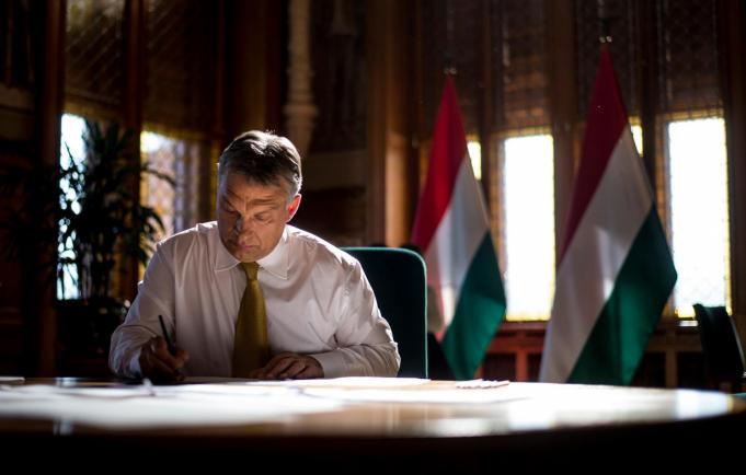 Viktor Orban are puteri depline, va guverna Ungaria prin ordonanțe de urgență