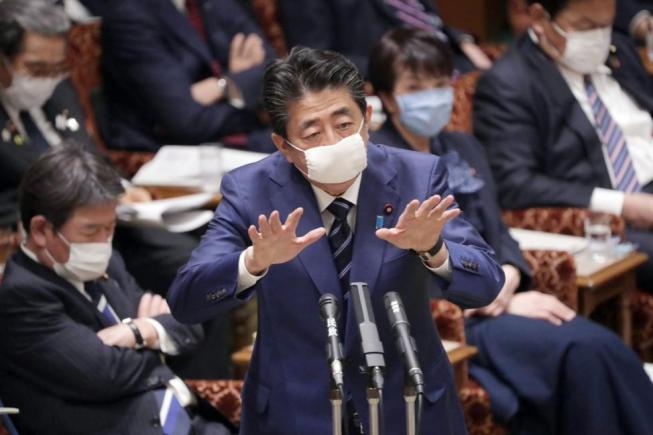 Japonia a decretat starea de urgenţă pentru şapte regiuni, inclusiv Tokyo şi Osaka