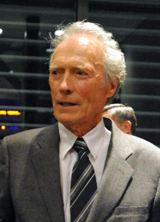 Celebrul actor și regizor Clint Eastwood împlineşte 90 de ani