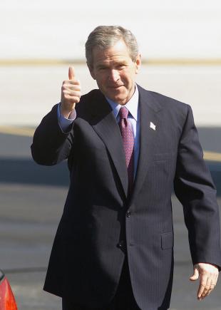 Fostul preşedinte Bush îl felicită pe Joe Biden şi afirmă că rezultatul alegerilor din SUA e clar