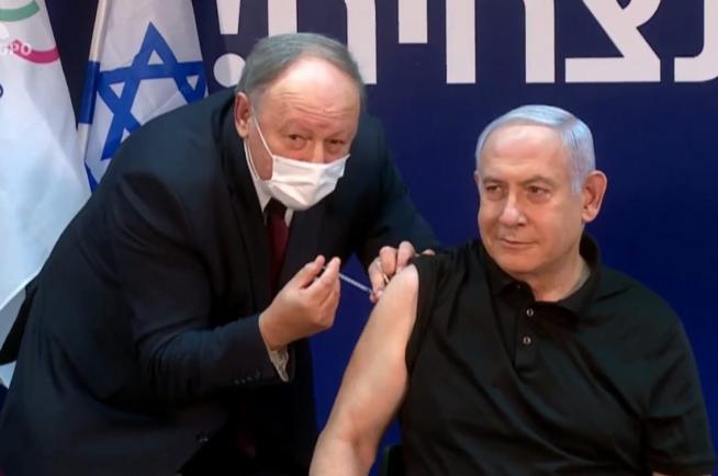 Premierul Netanyahu, primul vaccinat anti-COVID-19 din Israel (VIDEO)