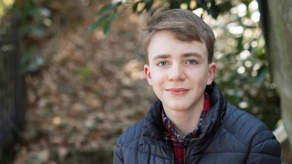 Geniu al matematicii la 10 ani, acceptat în cea mai prestigioasă universitate din lume: ”Orice poate excela într-un domeniu!” 