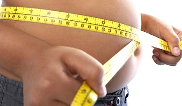 Suferi de obezitate? Ți se trage și de la salivă