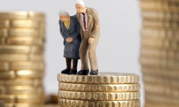 Românii pot cumpăra șase ani de vechime pentru pensie. OUG care stabilește condițiile necesare a fost adoptată în Parlament